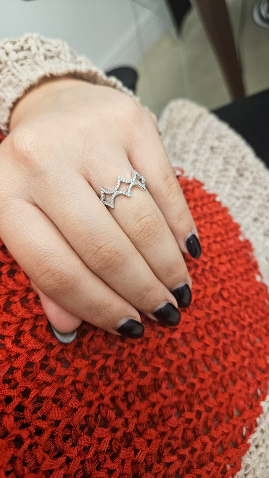 14K Gold Geometric Design Diamond Ring
