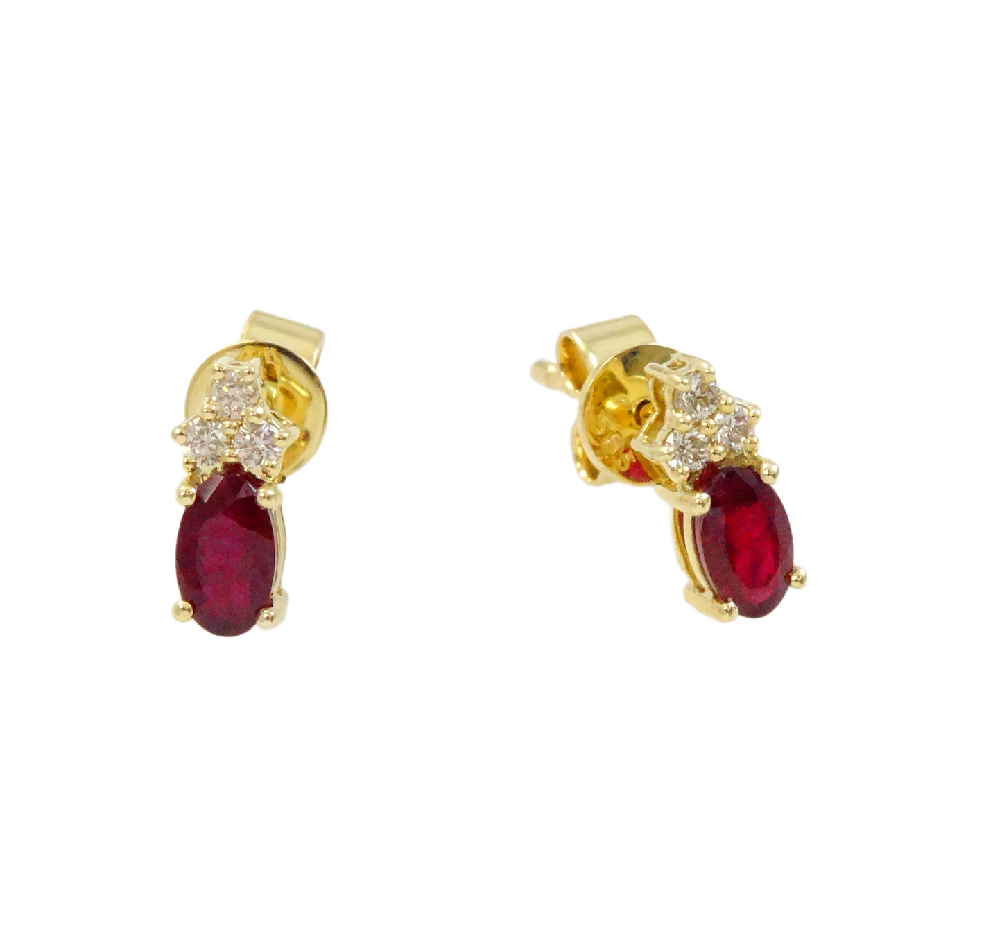 14K Gold Trio Diamond with Oval Shape Color Stone