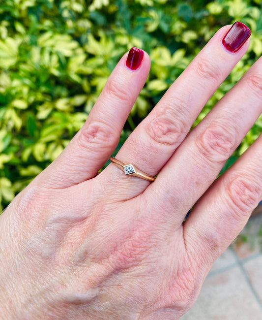 Rhombus Single Bezel Diamond Ring