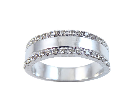 Diamond Ring Band With Plain Center
