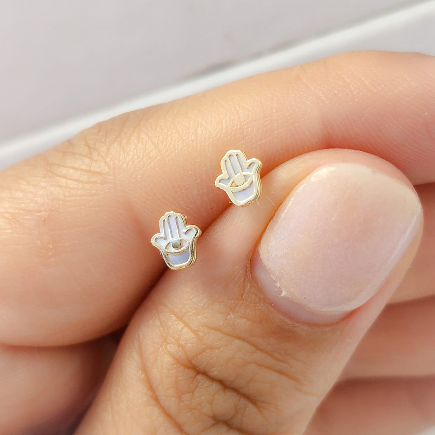 Mother of Pearl Mini Hamsa 14K Gold