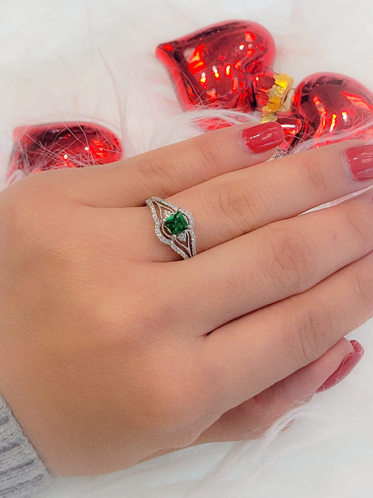 Princess Green Tsavorite Vintage Diamond Ring 18K Gold