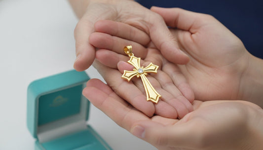 The Comprehensive Guide to 14K Gold Religious Pendants: Choosing a Symbol of Devotion