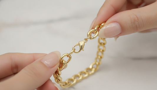 Checking Gold Bracelet Clasps: Security & Authenticity