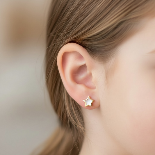 Mother of Pearl Star Earrings (7.0mm)