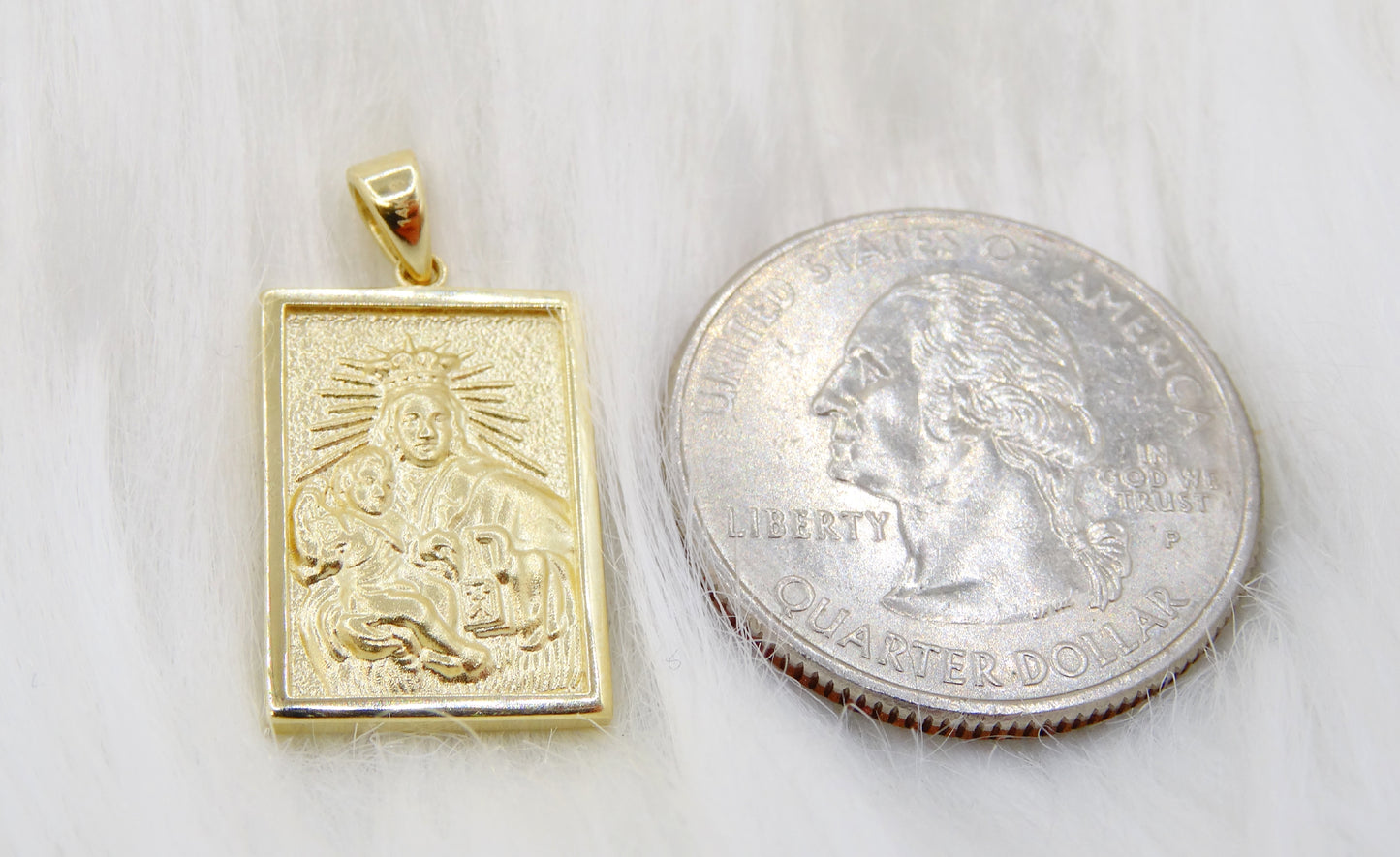 Extra Large Scapular Medal Pendant 14 Karat Yellow Gold