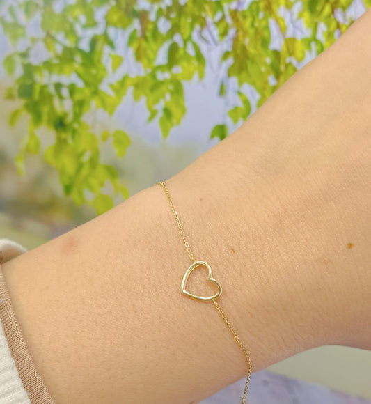 Dainty Open Heart Gold Bracelet