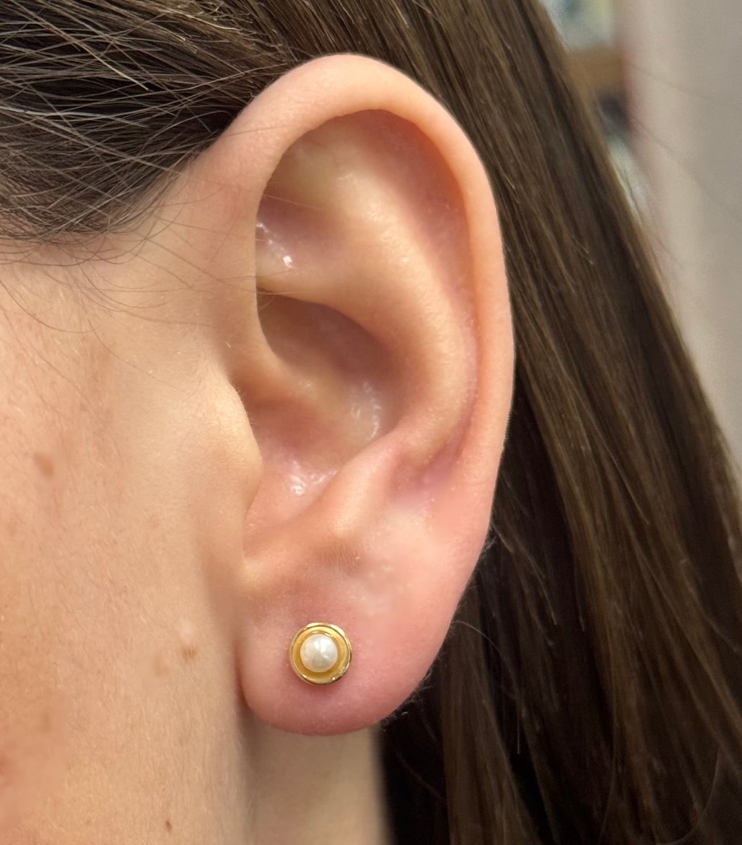4mm Pearl Stud Earrings with Gold Bezel Border & Screwback
