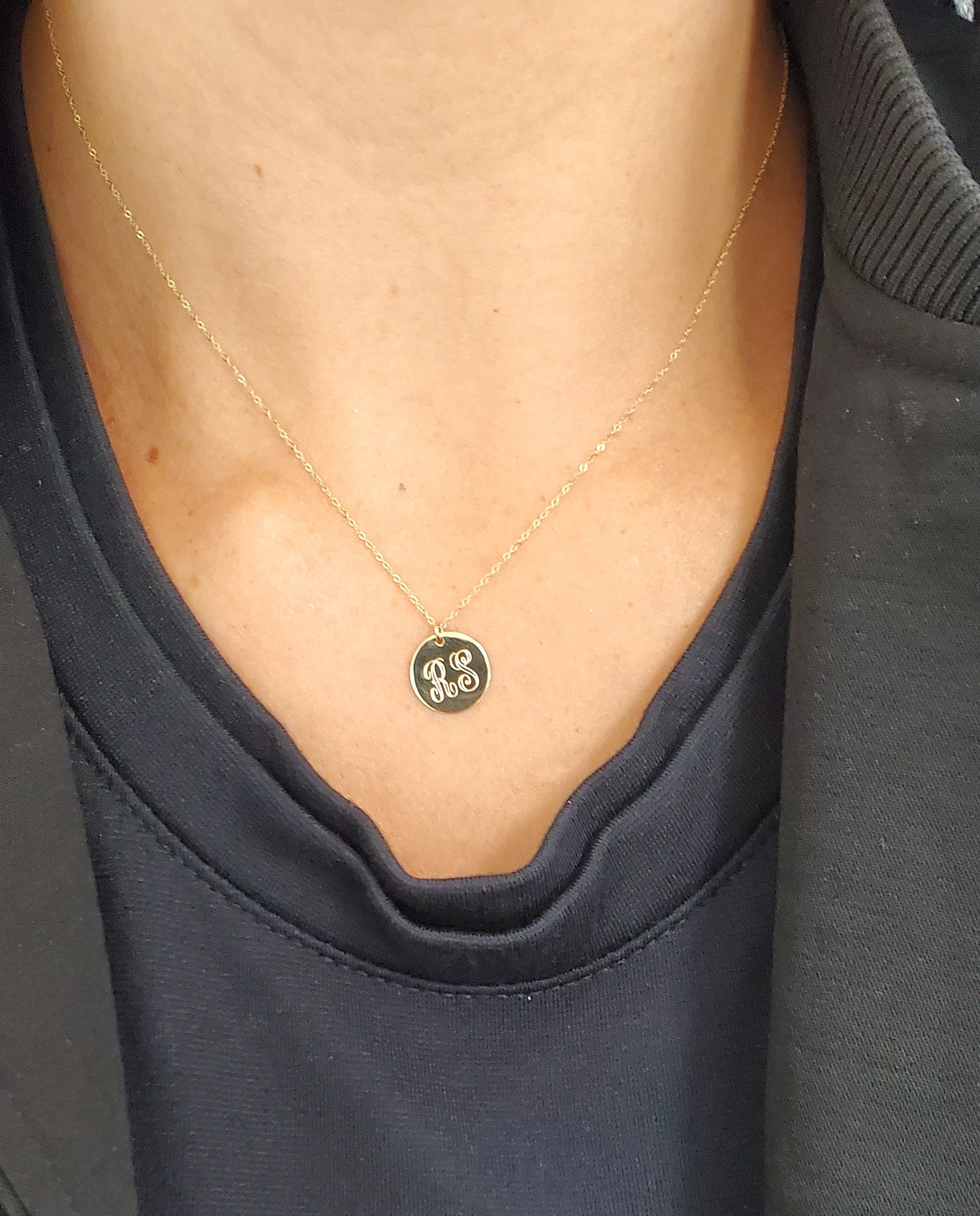 Single Circle Disc Charm Necklace