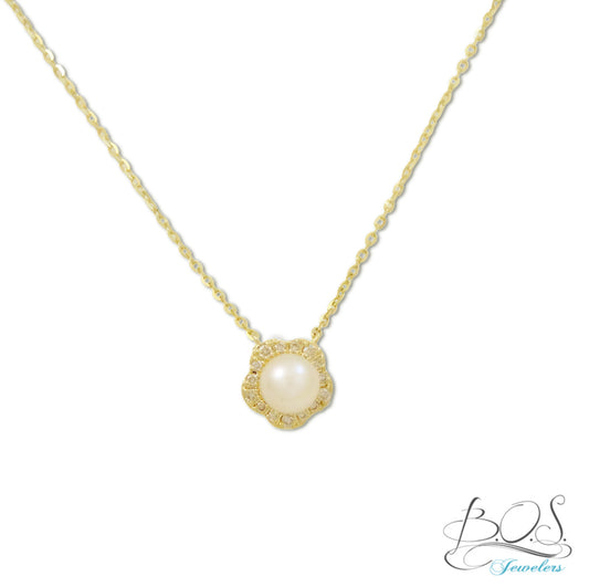14K Gold Diamond Flower with 5mm Center Pearl