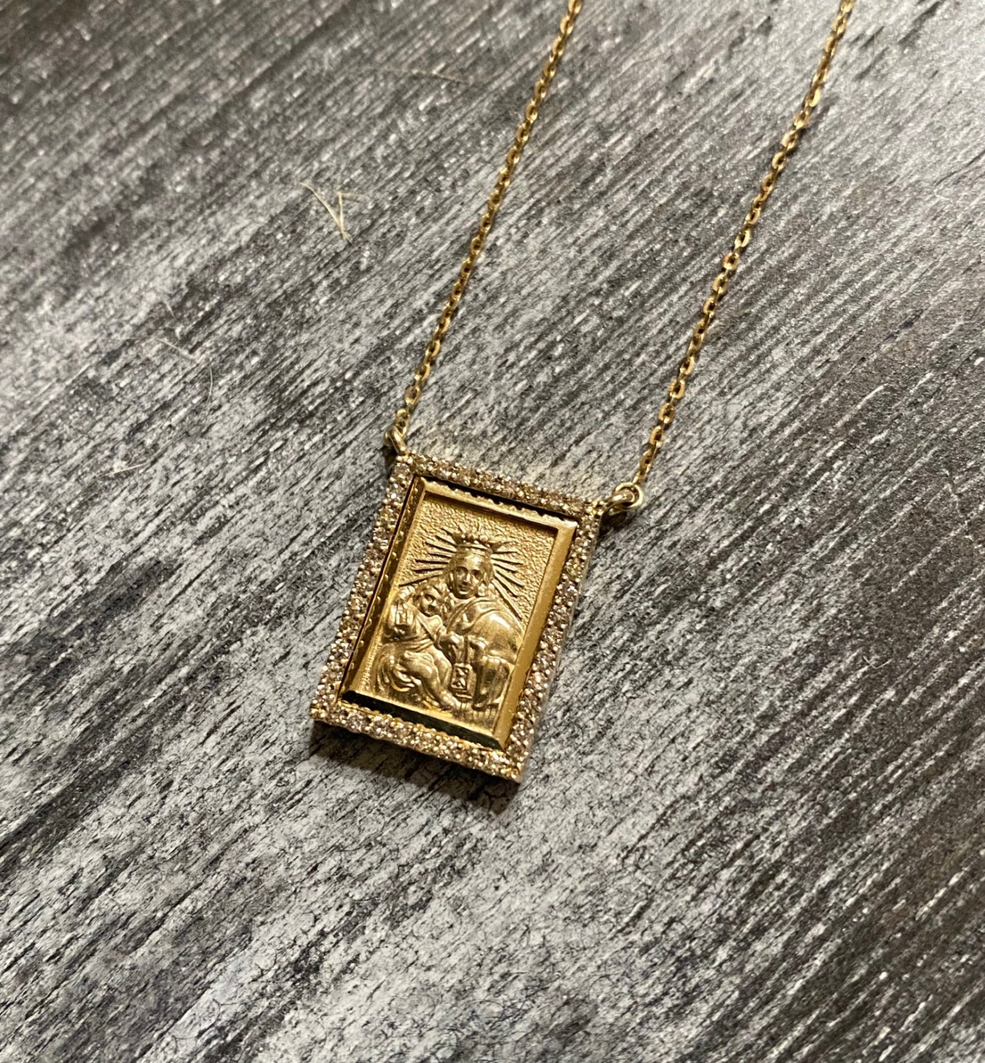 Diamond Scapular Medal