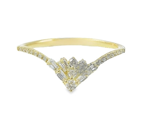 Diamond baguette "V" ring