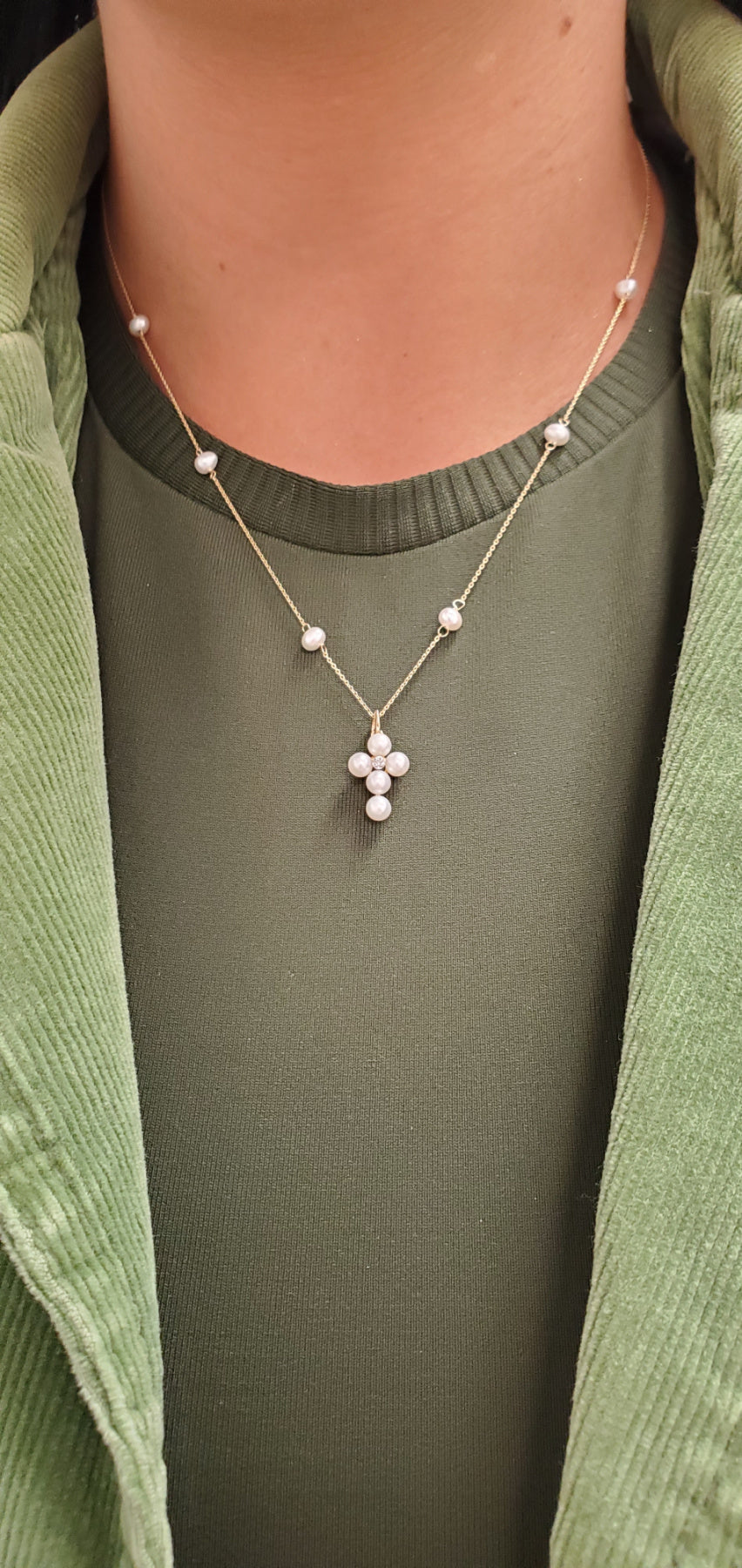 Pearl Cross Necklace with Diamond