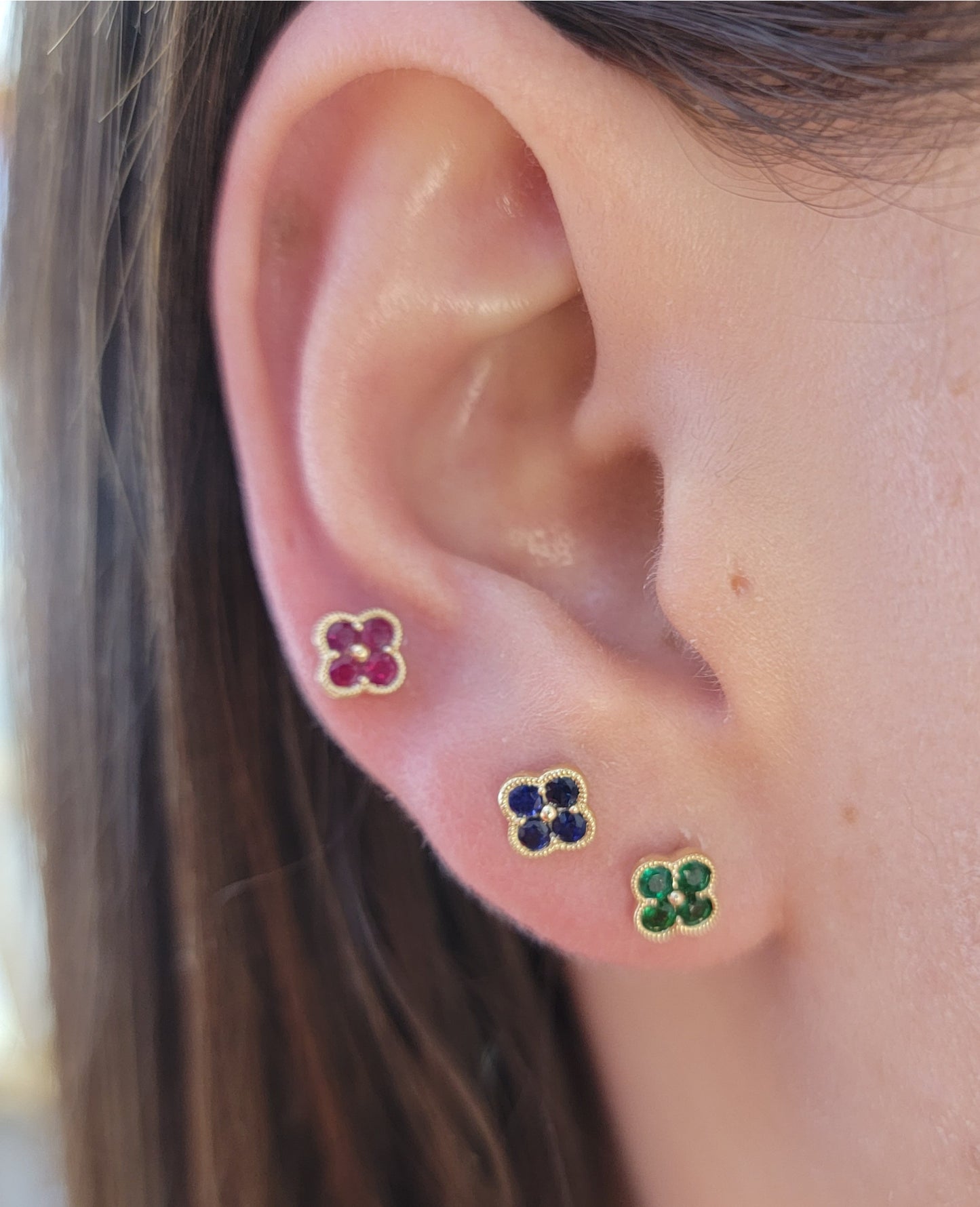 Color Stone Clover Stud Earrings