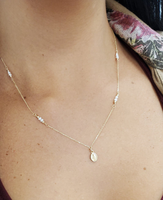 Mini Miraculous Medal Necklace with Pearl y Bead Stations