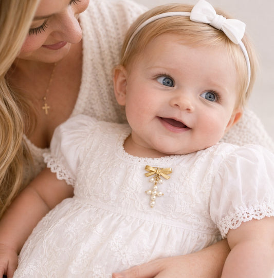 Bow Baby Pin with 18mm  Pearl Cross Dangle