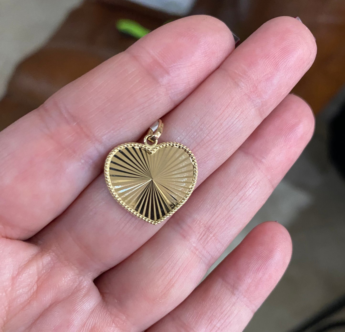 Gold Beaded Border Radiant Fluted Design Heart Medallion Pendant