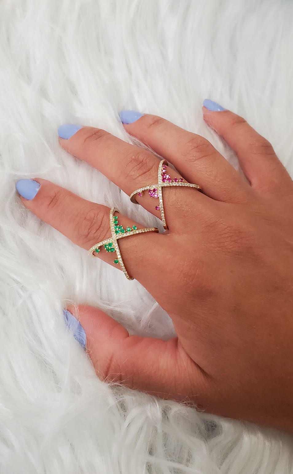 Criss cross online finger ring